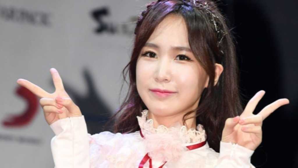 子宮頸がん闘病を乗り越え…CRAYON POP ホ・ミンジン、奇跡的な双子の妊娠を報告