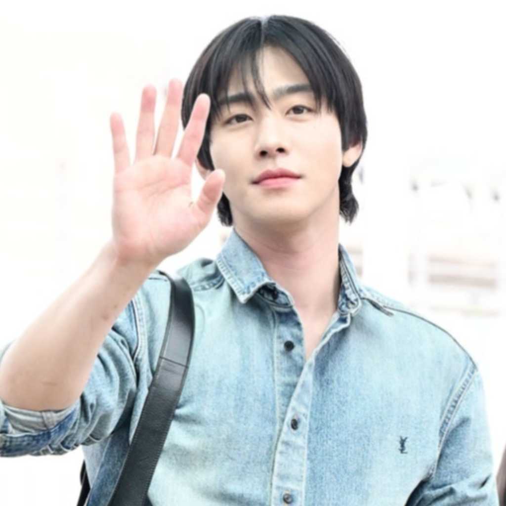 【PHOTO】アン・ヒョソプ、海外スケジュールのため出国
