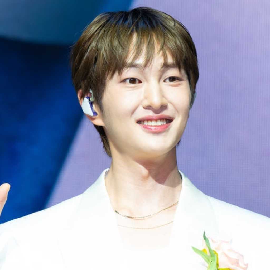 SHINee オンユ、パク・ナレに注射した渦中の人物と親交?疑惑を否定「サインCDはお礼に渡しただけ」