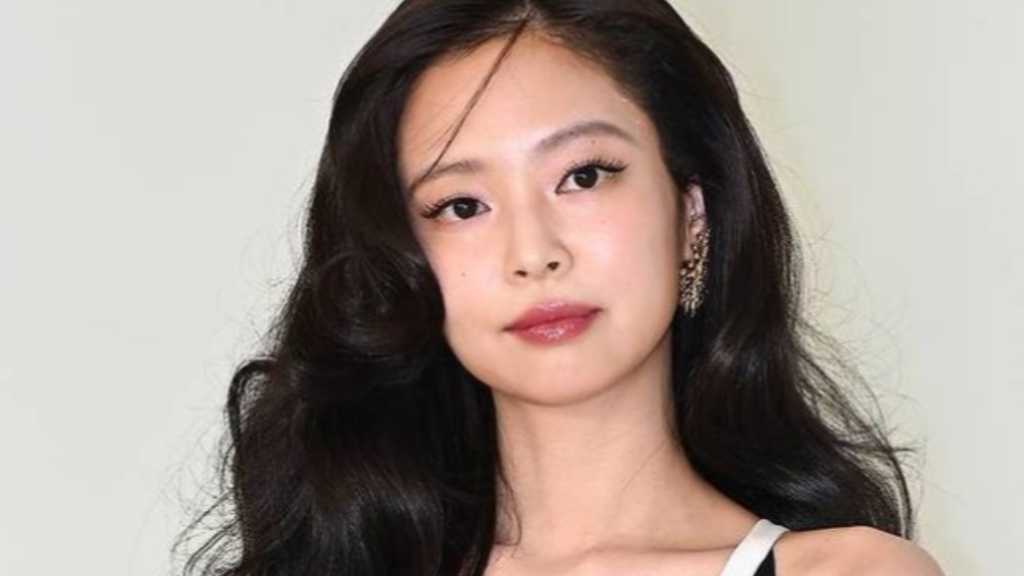 BLACKPINK ジェニー、身体の一部が露出した動画が拡散…投稿者のアカウントが停止に