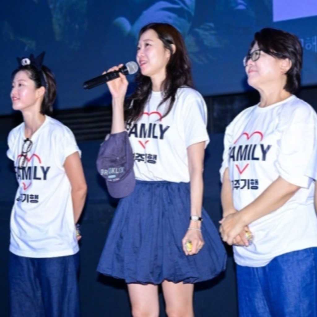 【PHOTO】イ・ジョンウン＆コン・ヒョジンら、映画「慶州紀行」舞台挨拶に出席