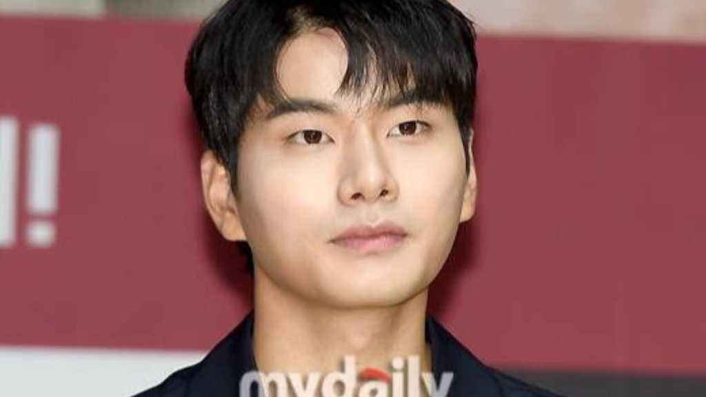 イ・イギョンの私生活を暴露した女性、警察捜査に協力中「証拠の提出を完了」