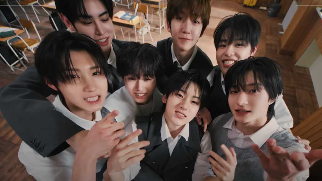 KickFlip、タイトル曲「FREEZE」MV公開…清涼感あふれるエネルギーを披露