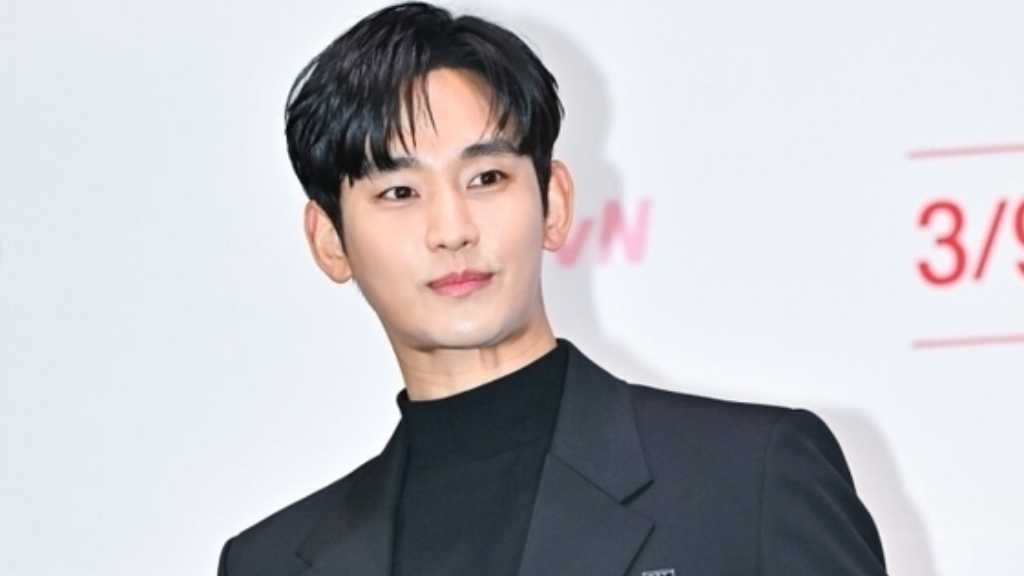 キム・スヒョン、広告主からの相次ぐ賠償請求額が約10億円に？報道に事務所がコメント