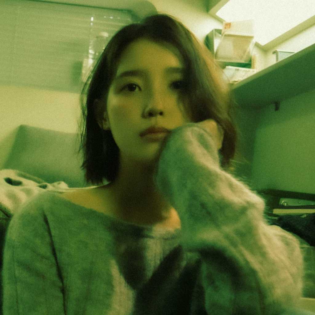 IU、ショートヘアに変身！デジタルシングルのコンセプトフォトが話題に