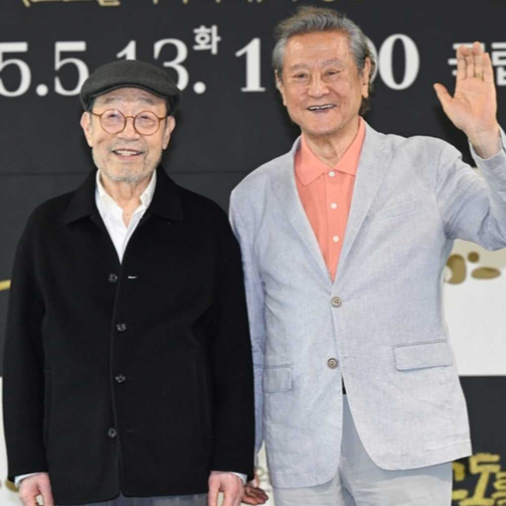 【PHOTO】シン・グ＆パク・グンヒョンら、演劇「ゴドーを待ちながら」記者懇談会に出席