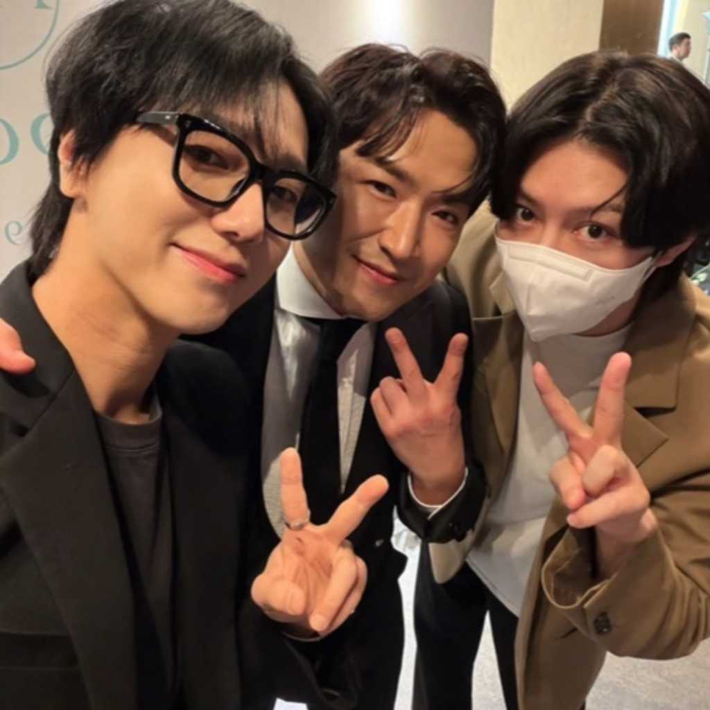 SUPER JUNIOR ヒチョル＆イェソン、SMの先輩・神話 ミヌの結婚を祝福！写真を公開