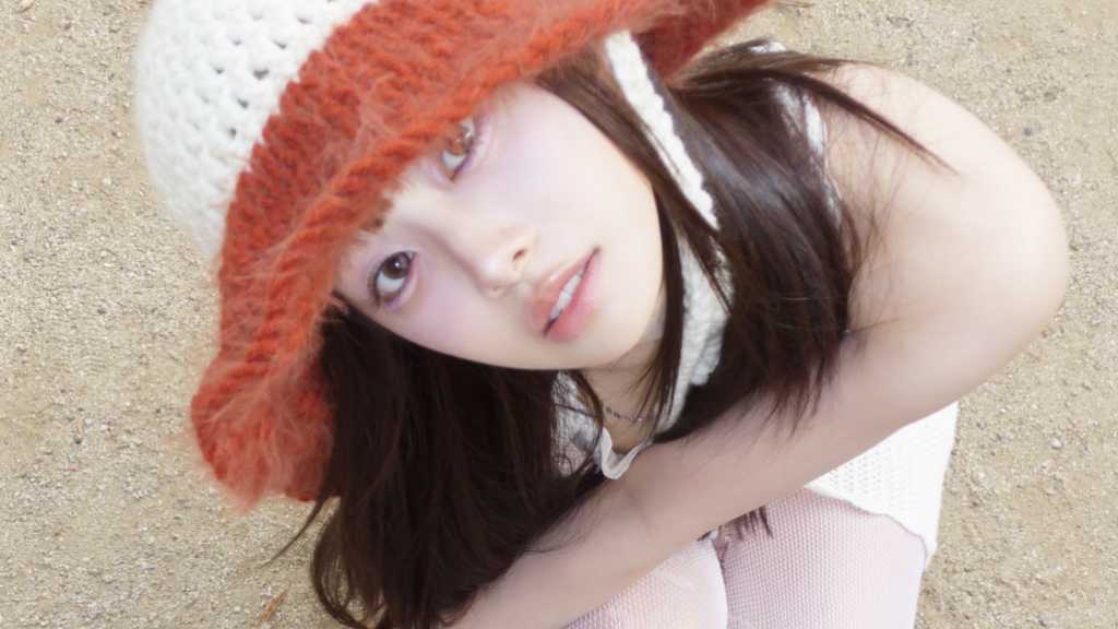 チュウ、初のソロフルアルバム「XO, my cyberlove」新たな予告イメージを公開