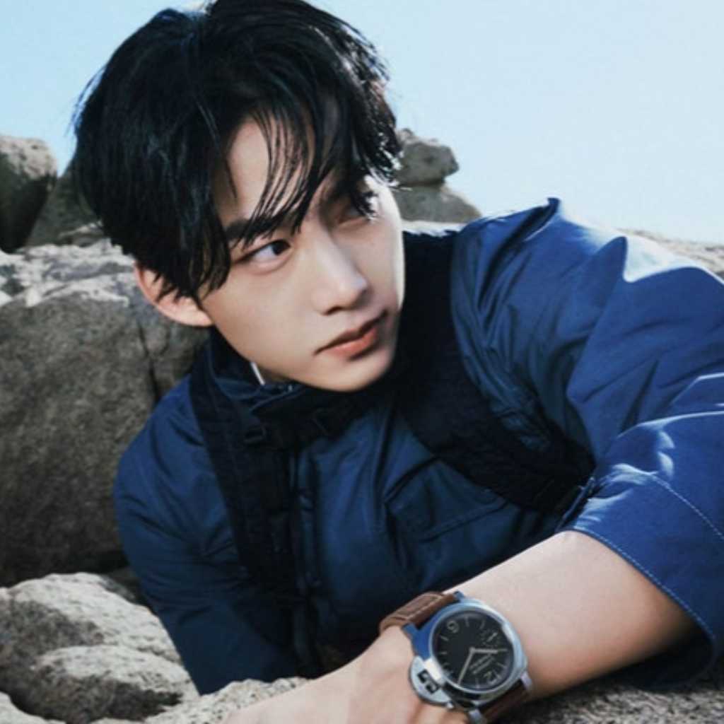 2PM テギョン、ワイルドな魅力をアピール…高級時計ブランド「PANERAI」とのグラビアを公開