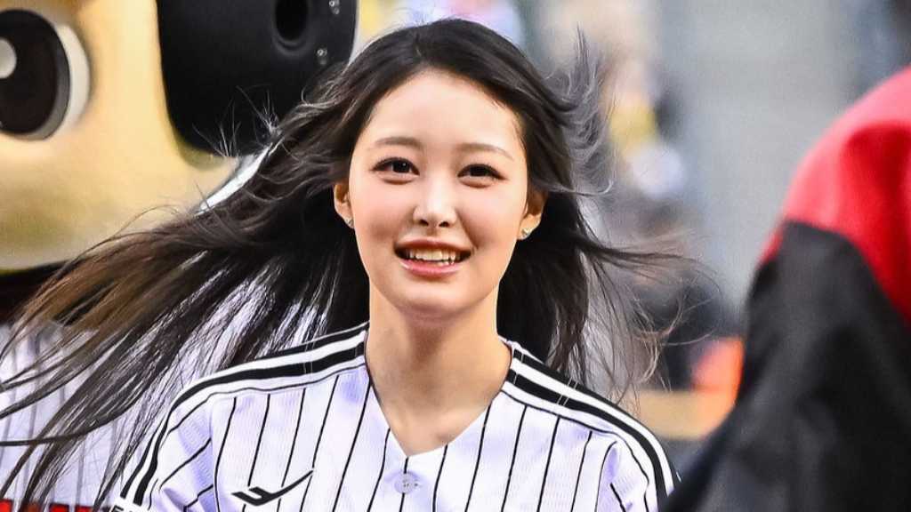 【PHOTO】SAY MY NAME ソハ＆ジュニ、始球・始打式に登場