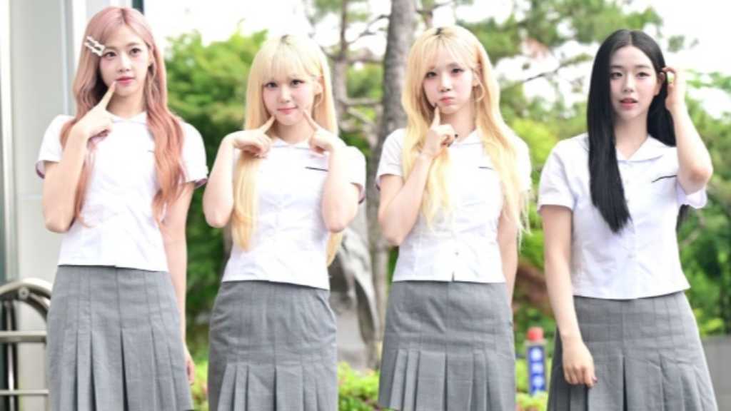 【PHOTO】tripleS、ラジオ番組の収録に参加…輝く美貌