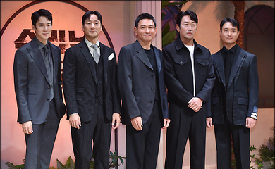 ハ・ジョンウ＆ファン・ジョンミンら、Netflix新シリーズ「ナルコの神」で夢の共演！“大きなエネルギーを感じた”（総合）