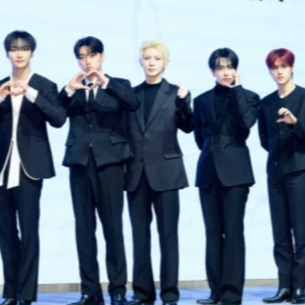 ATEEZ、再契約後初のカムバック!入隊に言及も「素晴らしい活動で恩返しする」
