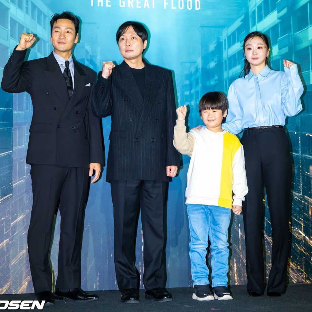 【PHOTO】キム・ダミ&パク・ヘスら、Netflix映画「大洪水」制作報告会に出席