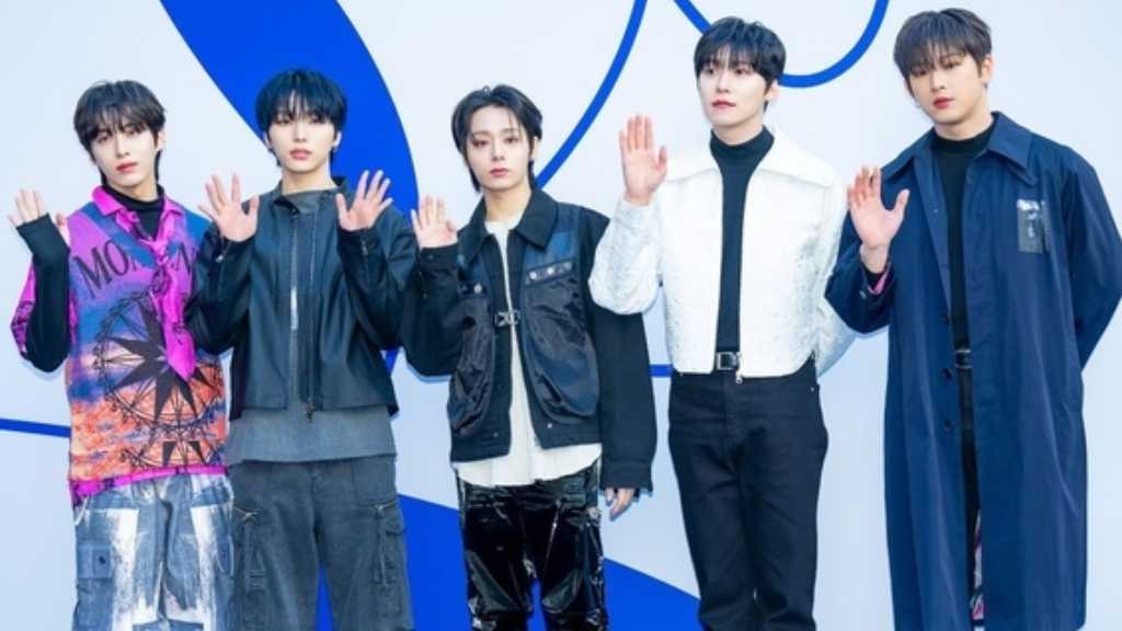 ONEUS、11thミニアルバム「5x」トラックリストを公開…タイトル曲は「X」