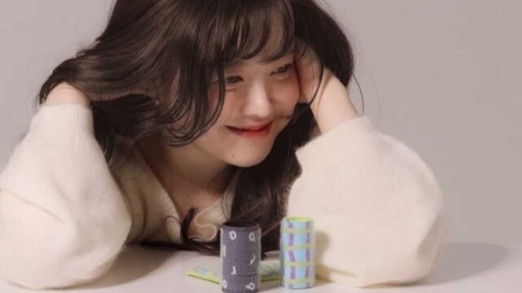 ク・ヘソン、自ら開発した新しい形のヘアカーラーをローンチ「完売を期待」