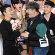 SUPER JUNIOR ドンヘ＆ウニョク「THE SHOW」1位獲得…メンバーのシンドンが突然乱入！？