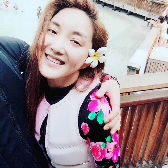 S E S のbada ハネムーンの写真を大放出 9歳年下の夫の胸に抱かれて 幸せオーラ Kstyle