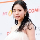 【PHOTO】ミン・ヒョリン「2017 Asia Artist Awards」レッドカーペットに登場