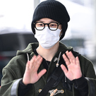 【PHOTO】BTS(防弾少年団) ジミン、スケジュールのためアメリカへ出国…可愛らしいダッフルコート姿に注目(動画あり)