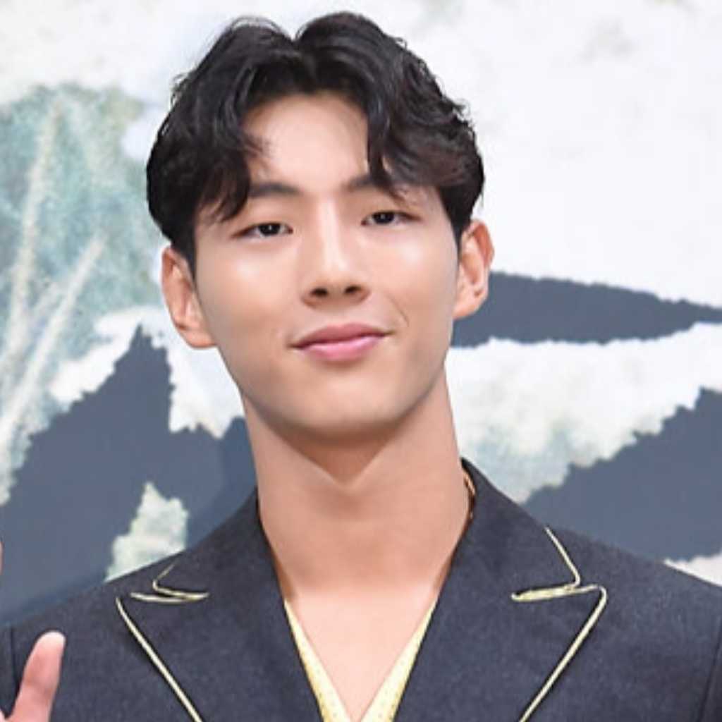 “いじめ疑惑から5年”俳優ジス、フィリピンのイベントに出席…近況に注目集まる