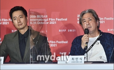 【PHOTO】チェ・ミンシク&パク・ヘイルら、映画「ヘブン:幸福の国へ」記者会見に出席