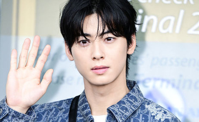 ASTRO チャウヌ、アイス・バケツ・チャレンジに参加し約100万円を寄付…ユンサナら3人を指名