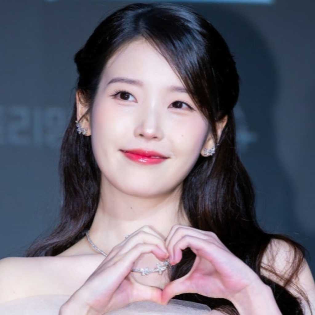 耳管開放症の悪化により公演延期も…IU、カムバックをサプライズ発表！9月10日にデジタルシングルをリリース