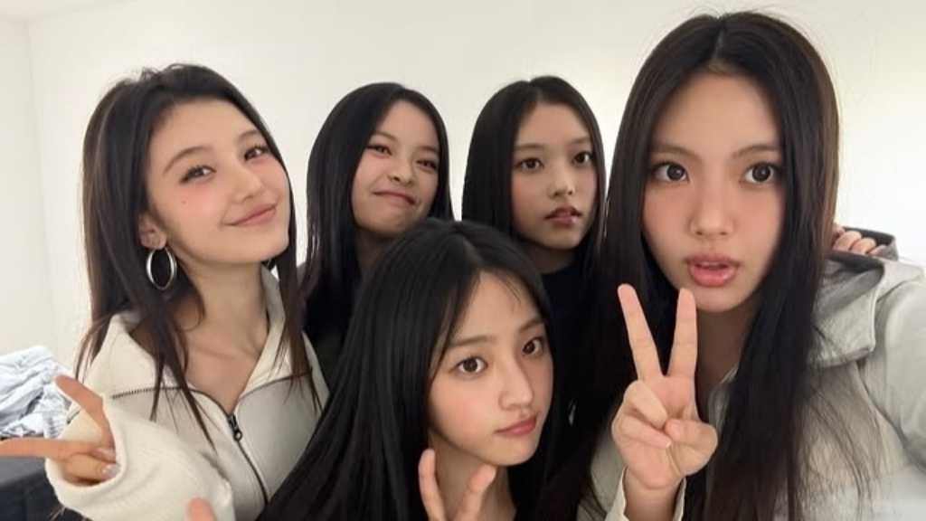 NewJeans、グループ名「NJZ」発表後に初めて集合ショットを公開
