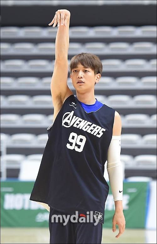 Photo Shinee ミンホから2am ジヌンまで 芸能人バスケットボール大会に参加 Kstyle