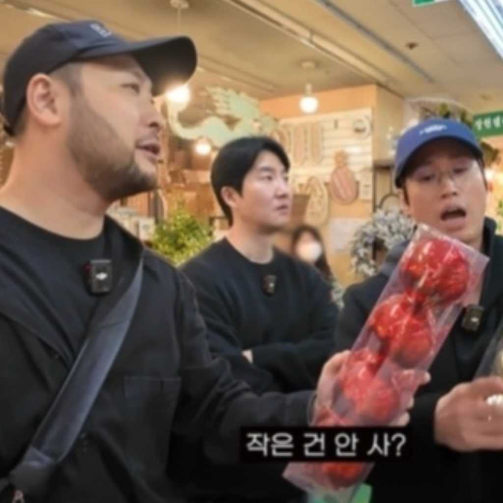 EPIK HIGH、特別なクリスマスツリーでBTSにラブコール「史上最も面白くなるだろう」(動画あり)