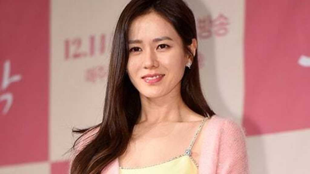 ソン・イェジン、ボブヘアの近況動画が話題…夫ヒョンビンの事務所代表も「可愛い」と絶賛