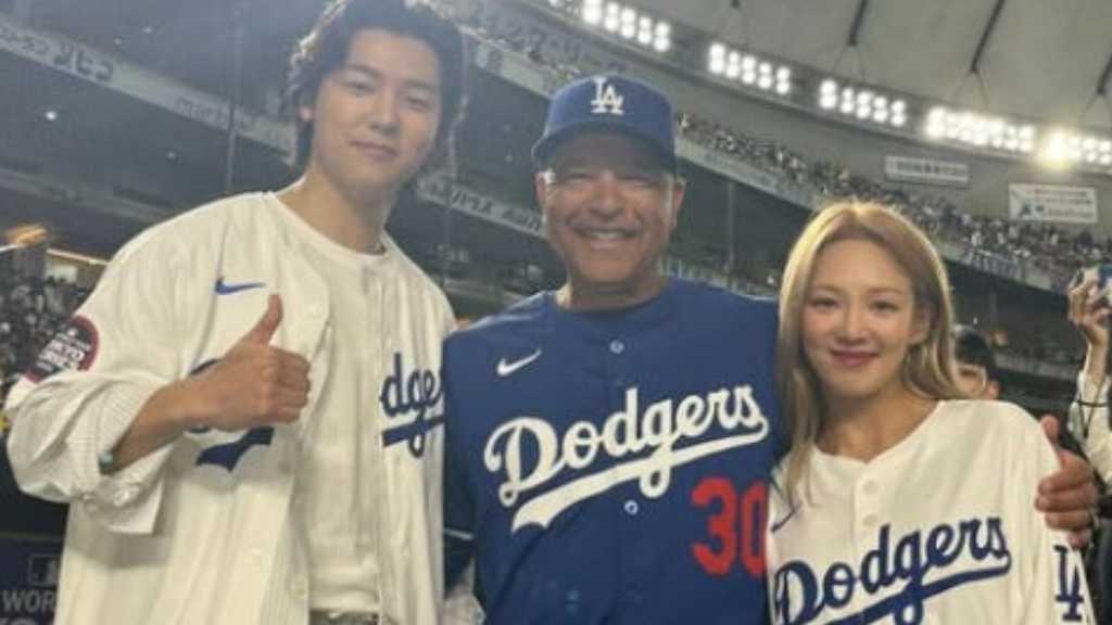 少女時代 ヒョヨン＆CNBLUE カン・ミンヒョク、デーブ・ロバーツ監督と記念ショット！