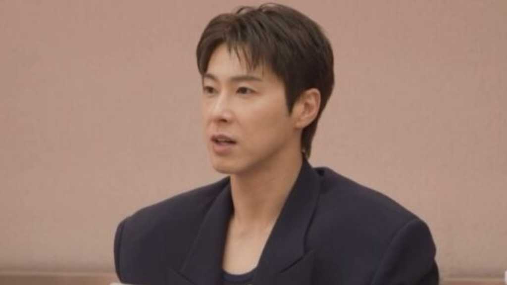 東方神起 ユンホ、一人暮らしの家を公開!“情熱日記”やモーニングルーティンにスタジオ騒然