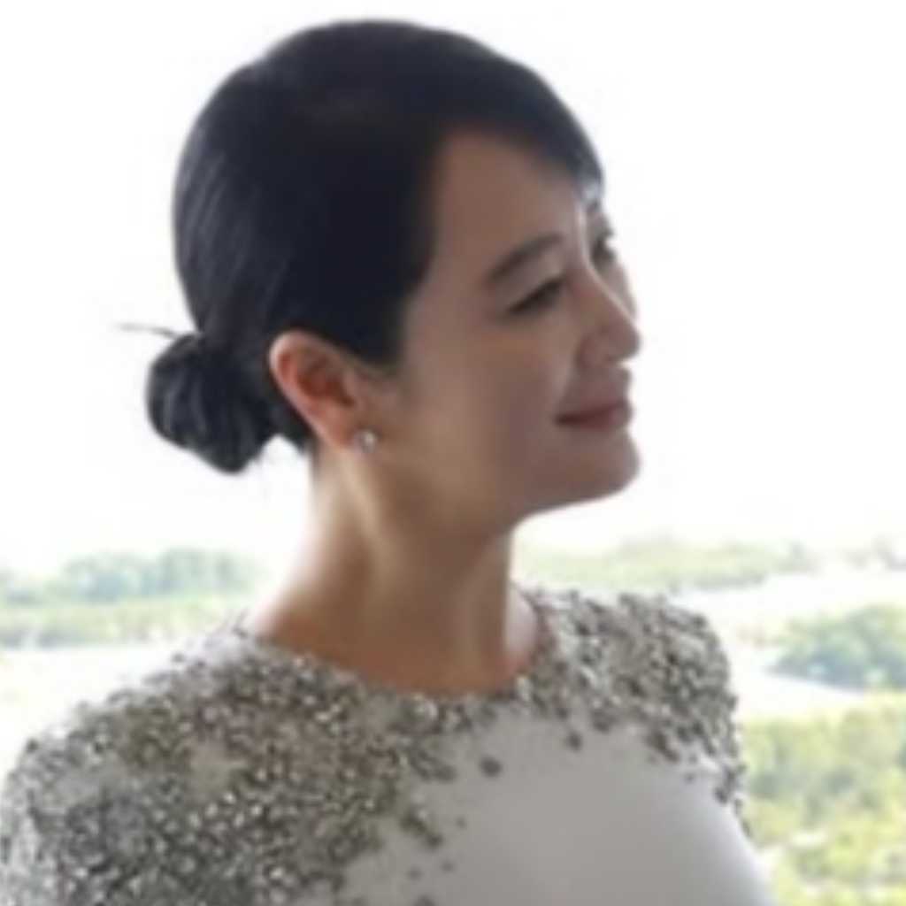 キム・ヘス、女神のようなドレス姿…変わらない美しさに驚き