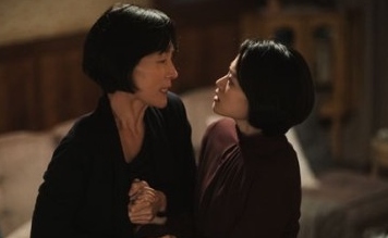 チョン・ウヒ＆イ・ヘヨン、映画「死を告げる女」スチールカットを公開…母と娘の葛藤に注目