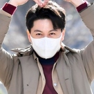 【PHOTO】リュ・スヨン「2時脱出Cultwo Show」の収録に参加…爽やかなハートポーズ（動画あり）