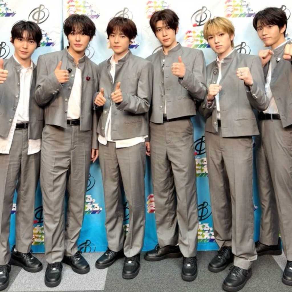 NCT WISH「音楽の日2026」で本家TRFと初コラボ!学ラン姿で「BOY MEET GIRL」披露に絶賛の声