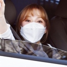 【PHOTO】Red Velvet ウェンディ「2時脱出Cultwo Show」への出演を終え帰宅…ファンサービスも完璧