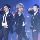 【PHOTO】EXO-CBX、TWICE、AKB48…豪華アーティストが「2017 MAMA in Japan」で華麗なステージを披露