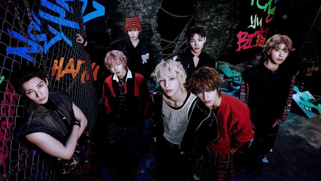 NEXZ、タイトル曲「One Bite」MV公開！“何でもアリ”なストーリー展開は必見