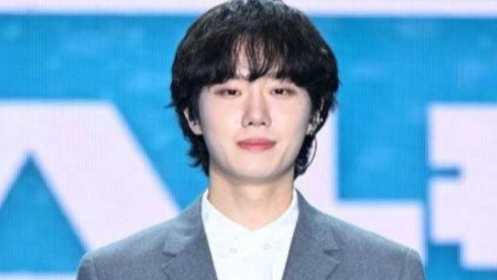 歌手ハ・ヒョンサン、11月末に軍隊へ…直筆手紙で発表「僕にとって必ず必要な時間」