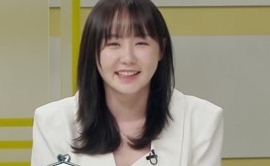 イ・イェリム、鼻の整形手術を告白…DinDinらも驚きの変身