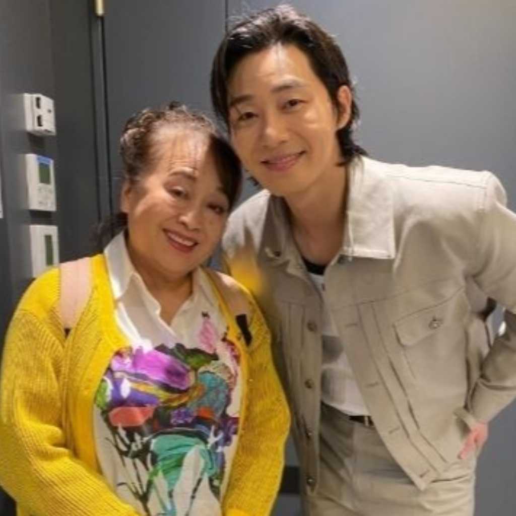 渡辺えり、パク・ソジュンに“沼落ち”！？近距離ツーショットが話題「さらに好きになりました」