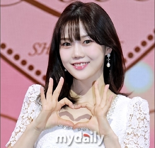 OH MY GIRL ヒョジョン、初のウィンターソングを12月18日に