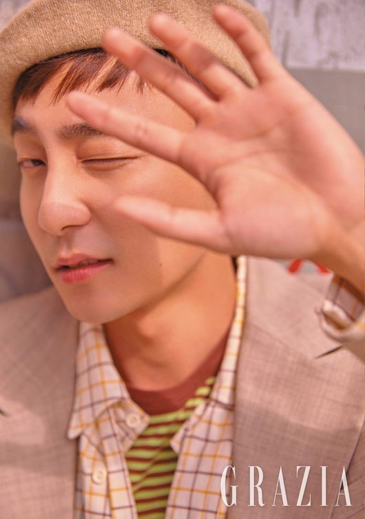 日本進出 ロイ キム 春の彼氏ファッションを披露 自由なnyの感性に浸る Kstyle