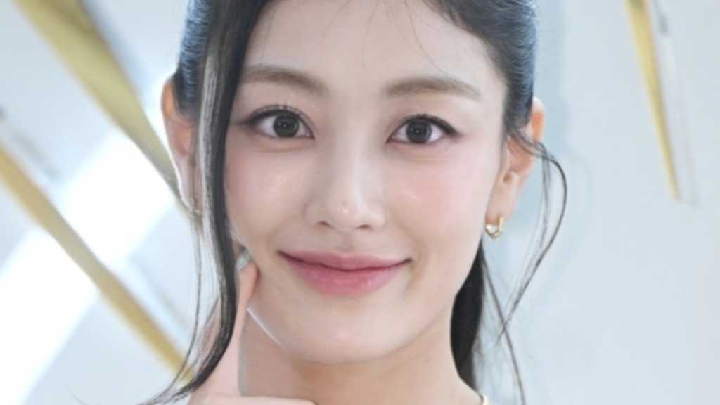 【PHOTO】TWICE ジヒョ＆チョン・ヘイン＆キム・ジウォンら、コスメブランド「THE WHOO」のイベントに出席