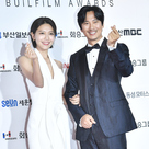 【PHOTO】少女時代 スヨン&キム・ナムギル&2PM テギョンら「2022釜日映画賞」レッドカーペットに登場
