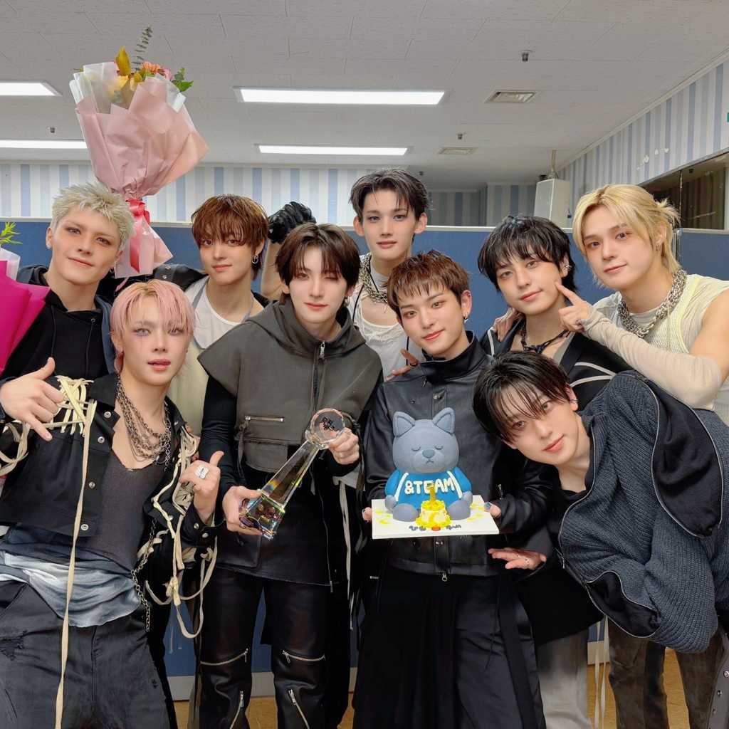 &TEAM「ミュージックバンク」で1位を獲得!韓国の音楽番組で早くも3冠達成