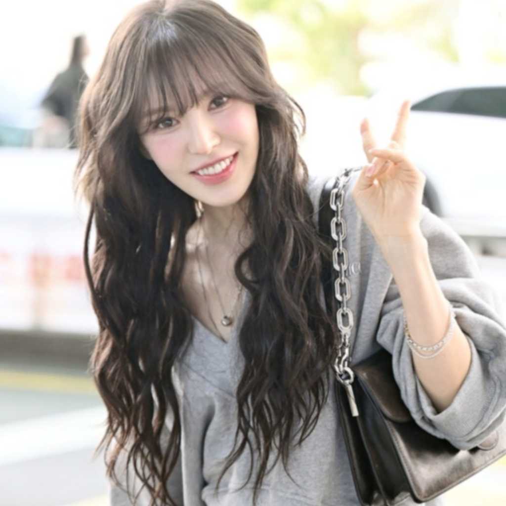 【PHOTO】Red Velvet ウェンディ、ワールドツアーのためアメリカに出国